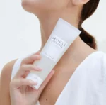 Madagascar Centella Tone Brightening Cleansing Gel Foam 125ml - SKIN1004 - Image 2